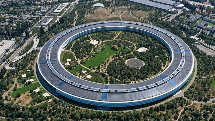pandangan-udara-apple-park-markas-teknologi-paling-megah-di-dunia-2_169